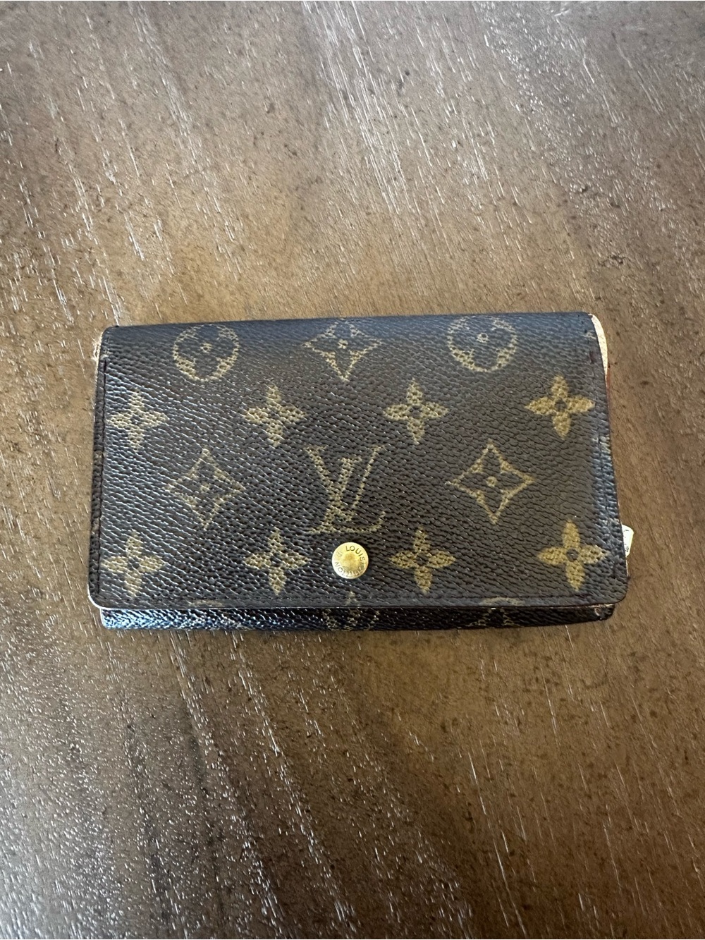 Louis Vuitton Vintage Porte-Monnaie Tresor Wallet
**Price is firm*** - Picture 2 of 16